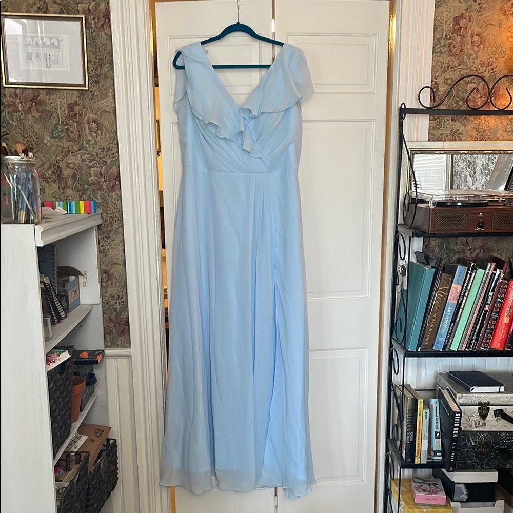 Elegant Blue Evening Gown